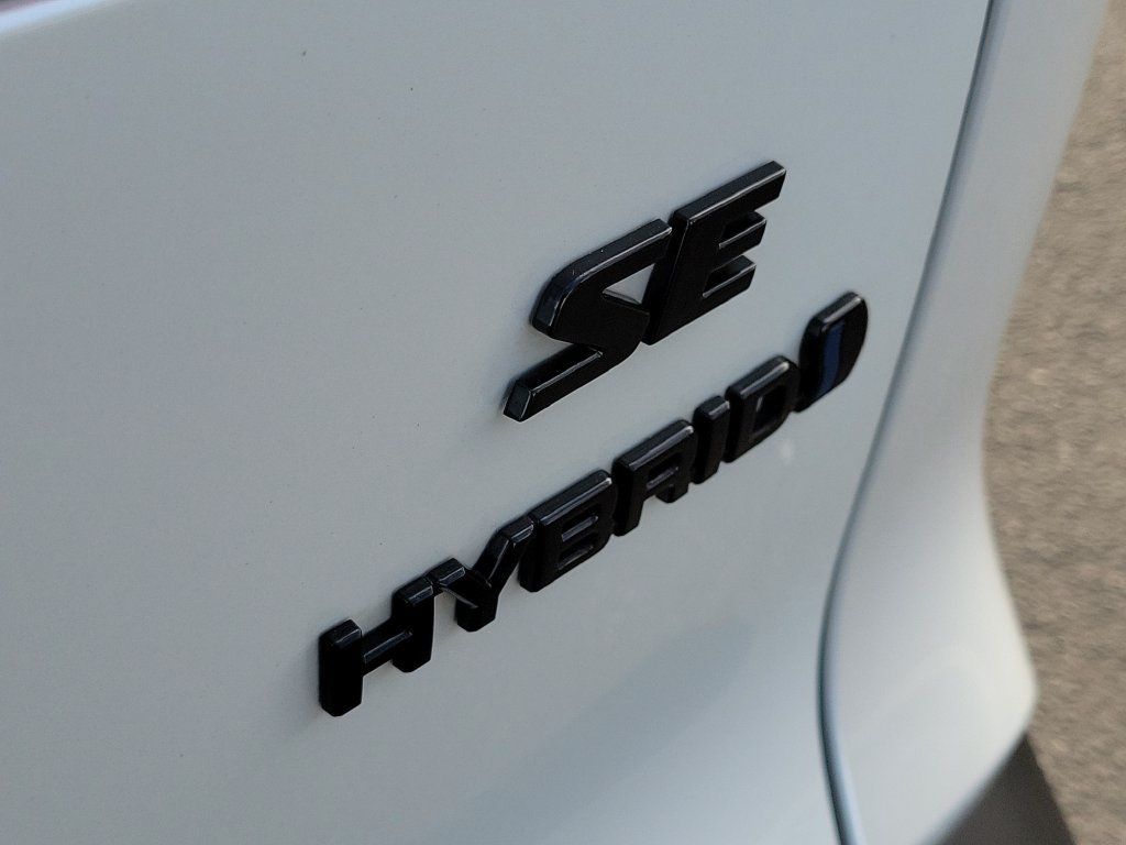 Used 2024 Toyota Corolla Cross AWD Hybrid image 10