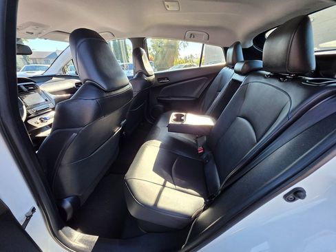 Used 2017 Toyota Prius Four Touring w/ Carpet Mat Package image 18