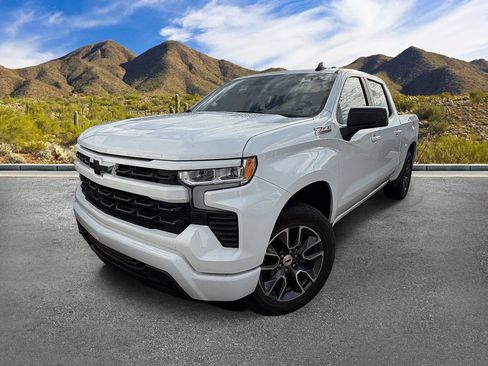 Used 2022 Chevrolet Silverado 1500 RST w/ Z71 Off-Road Package AWD/4WD image 2