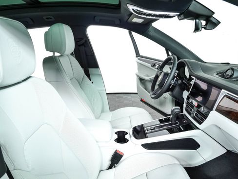 New 2026 Porsche Macan S AWD/4WD image 23