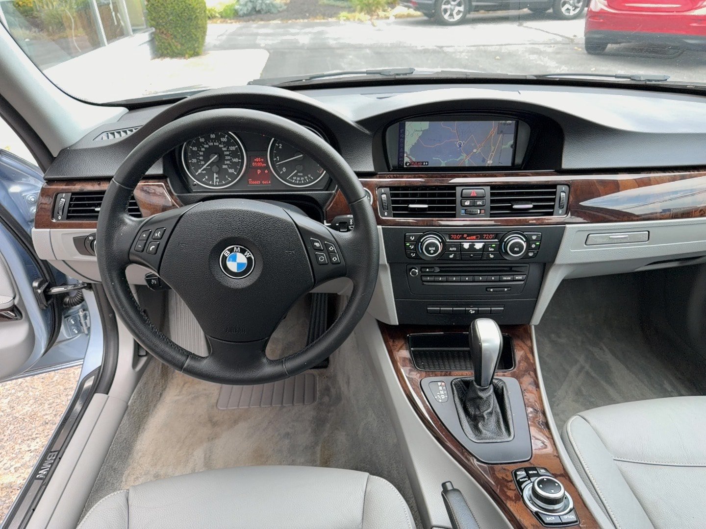 Used 2011 BMW 328i xDrive Sedan AWD/4WD image 8