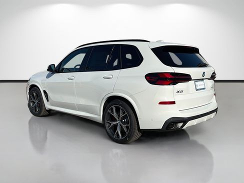 New 2026 BMW X5 xDrive50e w/ M Sport Package AWD/4WD image 5