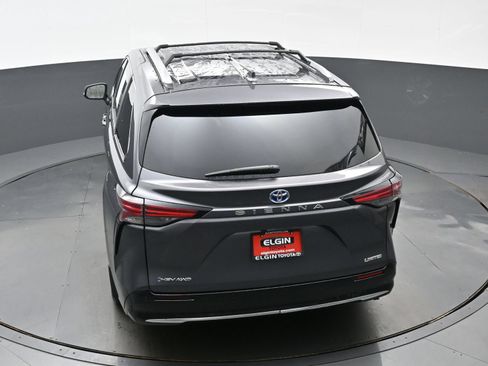 Used 2025 Toyota Sienna Limited AWD/4WD image 41