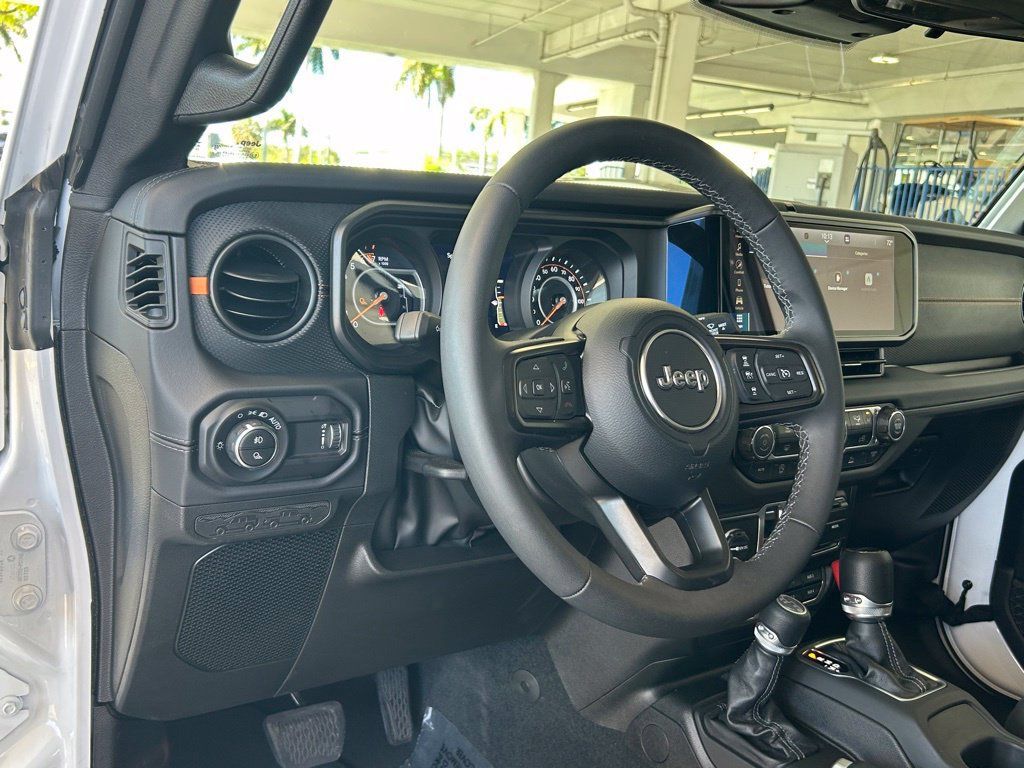 Used 2026 Jeep Gladiator Mojave AWD/4WD image 31