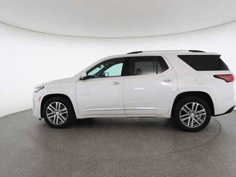 Used 2024 Chevrolet Traverse High Country image 7