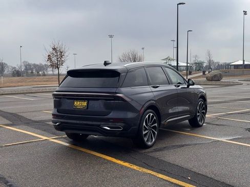 Used 2024 Lincoln Nautilus Black Label image 3