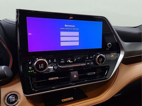 Used 2023 Toyota Highlander Platinum image 20