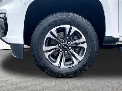 Used 2022 Chevrolet Colorado Z71 AWD/4WD image 11