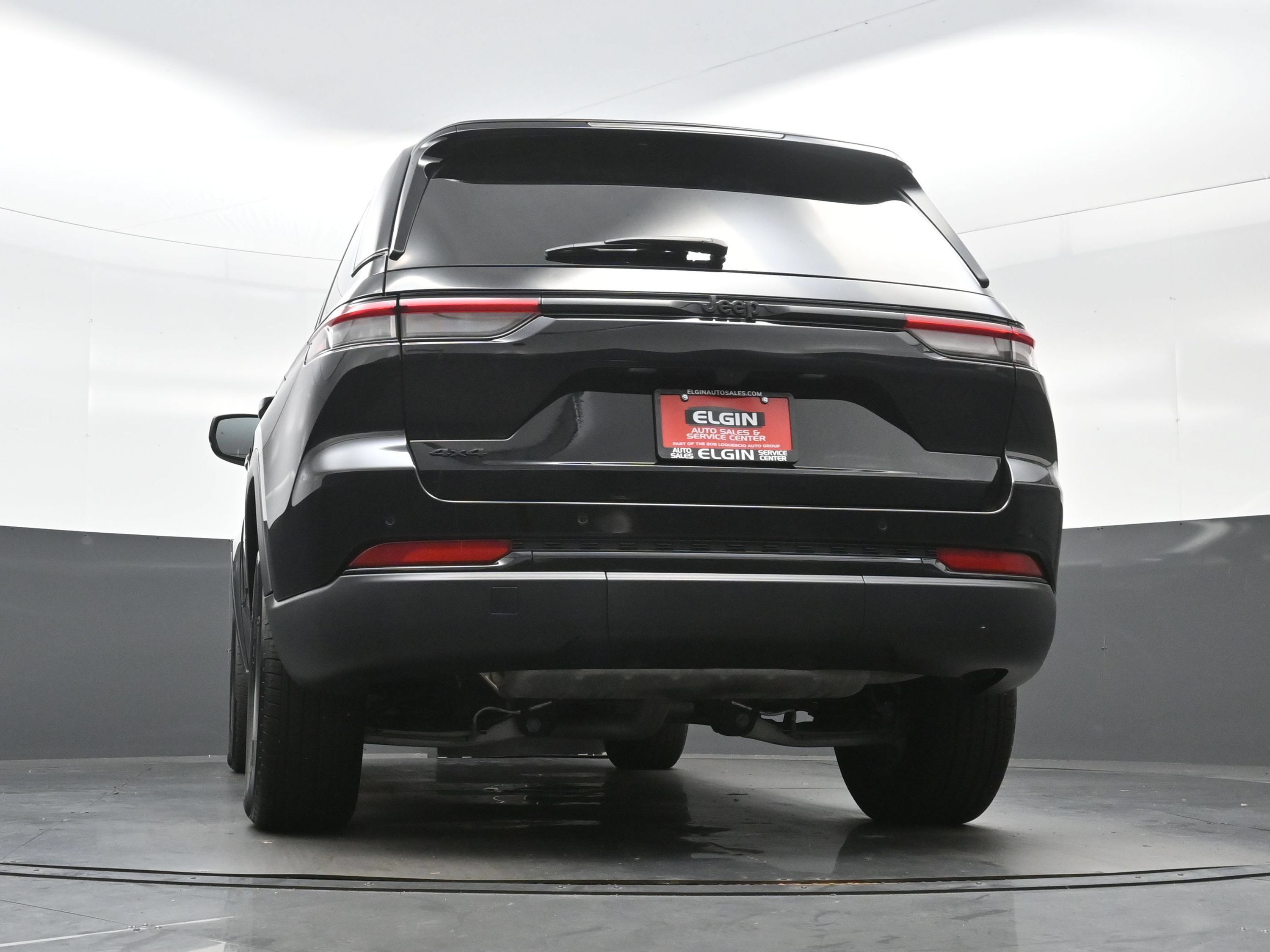 Used 2025 Jeep Grand Cherokee Altitude AWD/4WD image 29
