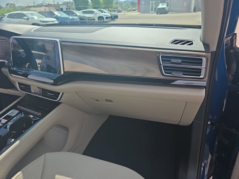 Used 2026 Volkswagen Atlas SE w/ Panoramic Sunroof Package FWD image 20