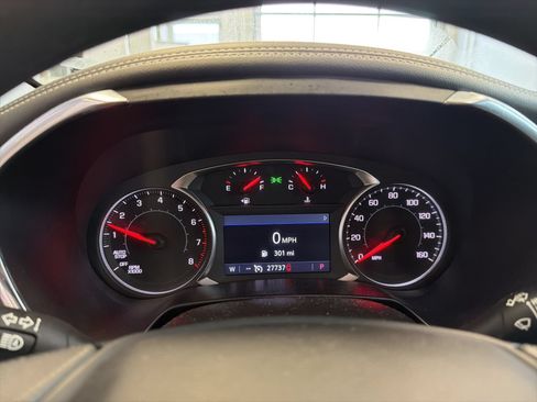 Used 2025 Chevrolet Blazer LT FWD image 18