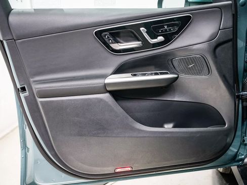 Used 2026 Mercedes-Benz GLC 300 image 19