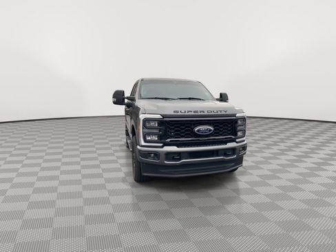 Used 2024 Ford F250 Lariat w/ Sport Appearance Package image 3