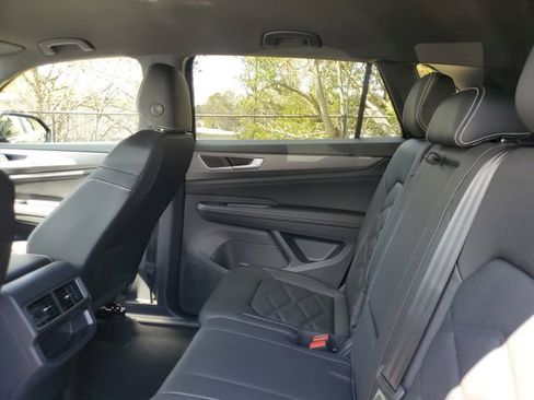 New 2026 Volkswagen Atlas Cross Sport SE image 10