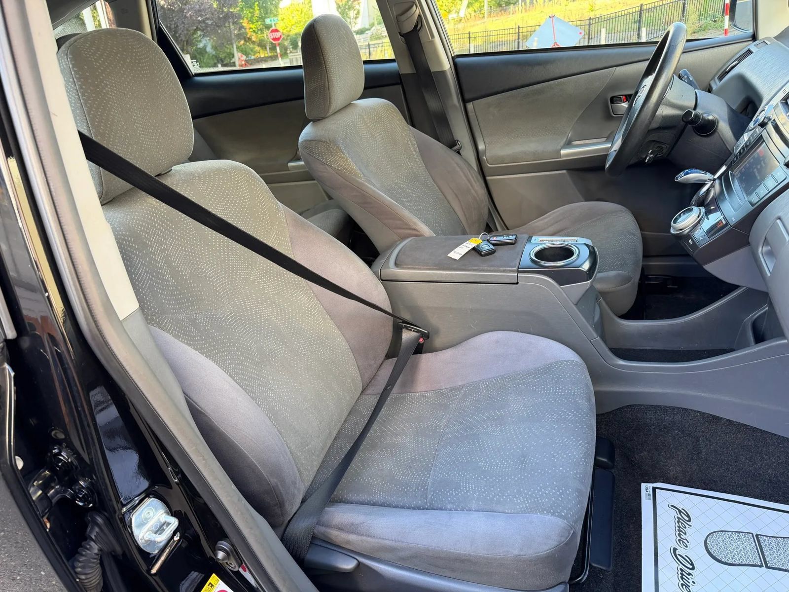 Used 2014 Toyota Prius V Two FWD image 31