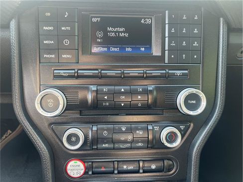 Used 2017 Ford Mustang Coupe RWD image 17