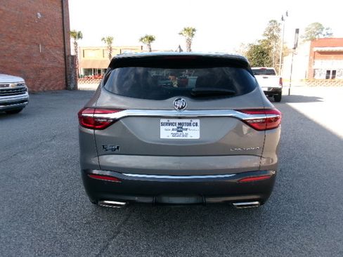 Used 2019 Buick Enclave Essence image 4