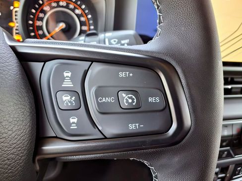 New 2025 Jeep Wrangler Unlimited Rubicon w/ Technology Group image 16