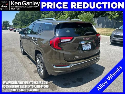 Used 2024 GMC Terrain Denali AWD/4WD image 6