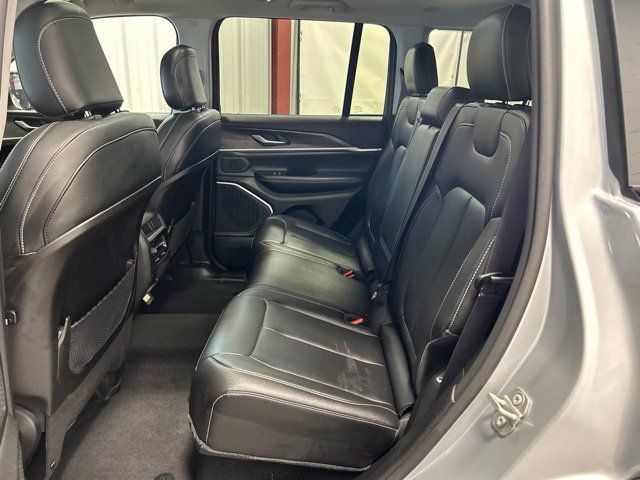 Used 2023 Jeep Grand Cherokee 4WD 4xe image 17