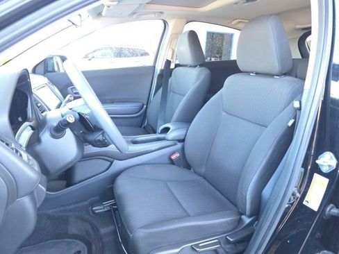Used 2017 Honda HR-V EX image 11