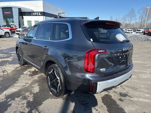 Used 2024 Kia Telluride S w/ S Sunroof Package image 3