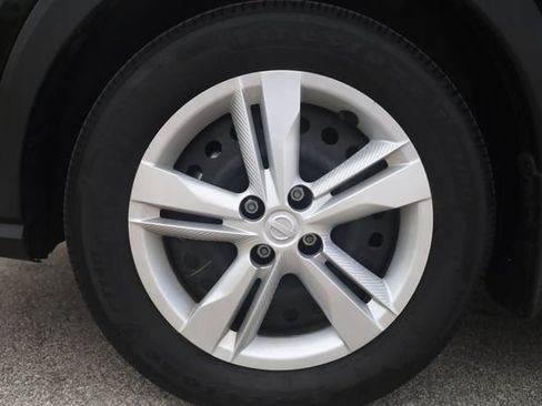 Certified 2025 Nissan Kicks Play S FWD image 6