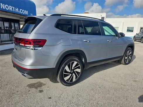 New 2026 Volkswagen Atlas SE FWD image 3