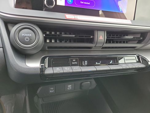 New 2026 Toyota Prius LE image 17