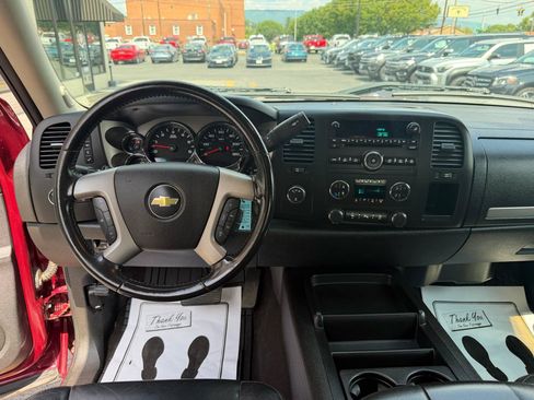 Used 2013 Chevrolet Silverado 2500 LT w/ Z71 Appearance Package AWD/4WD image 13