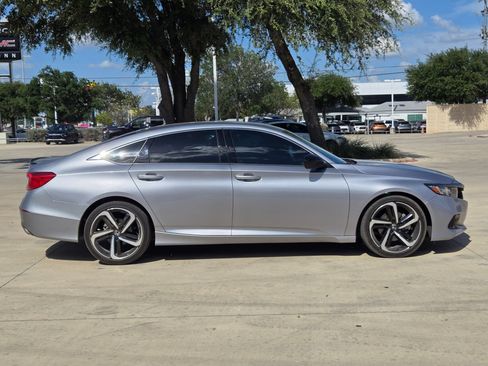 Used 2022 Honda Accord Sport image 8