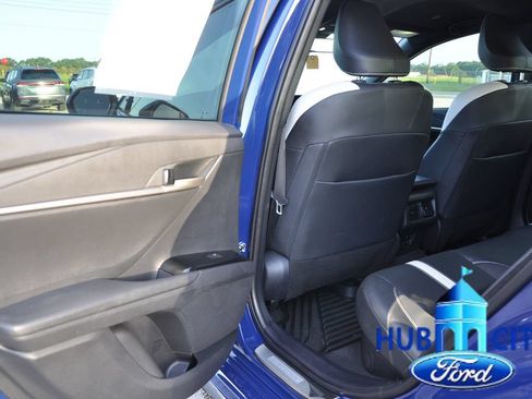 Used 2025 Toyota Camry SE w/ Multimedia Upgrade Package FWD image 13
