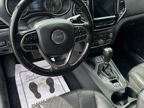 Used 2020 Jeep Cherokee Limited FWD image 10