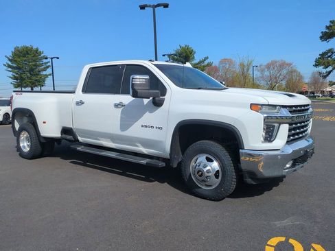 Used 2022 Chevrolet Silverado 3500 LTZ w/ LTZ Convenience Package image 2