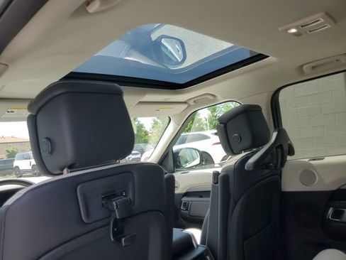 New 2026 Land Rover Discovery Dynamic SE AWD/4WD image 10