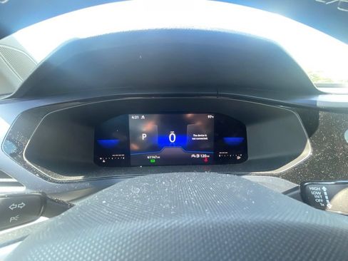 Used 2022 Volkswagen Taos SE AWD/4WD image 9