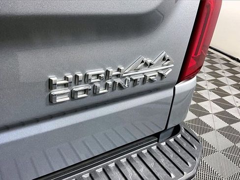 Used 2024 Chevrolet Silverado 1500 High Country w/ Technology Package image 24