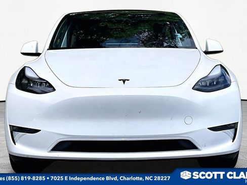 Used 2024 Tesla Model Y Long Range AWD/4WD image 2