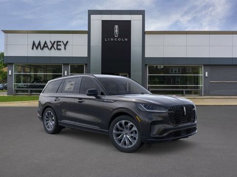 New 2026 Lincoln Aviator AWD image 7