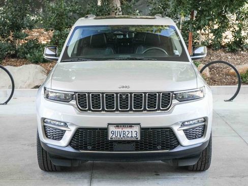 Used 2022 Jeep Grand Cherokee Limited 4xe w/ Luxury Tech Group II AWD/4WD image 2