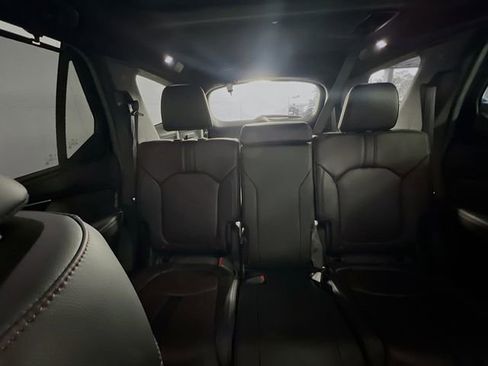 Used 2025 Honda Pilot Black Edition image 26