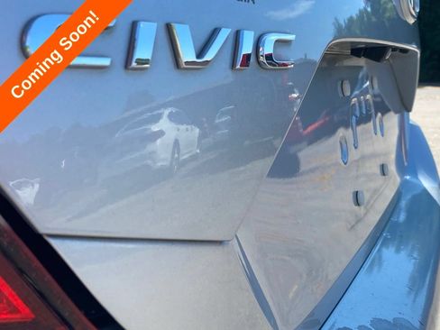 Used 2018 Honda Civic EX image 9