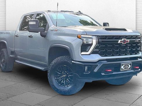 Used 2025 Chevrolet Silverado 2500 ZR2 AWD/4WD image 1