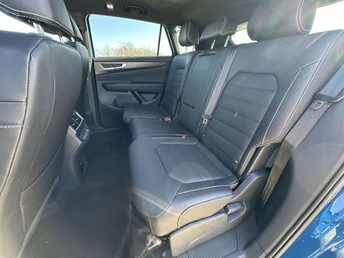 Used 2025 Volkswagen Atlas Cross Sport SEL R-Line image 26