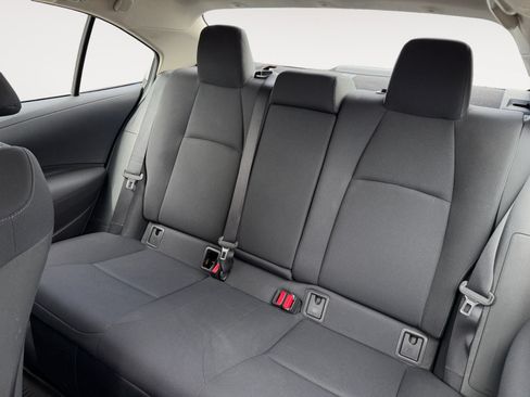 Used 2021 Toyota Corolla LE FWD image 13
