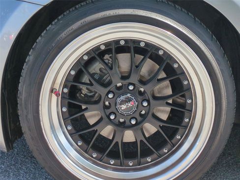 Used 2004 Nissan 350Z Touring w/ Aerodynamics Pkg RWD image 18