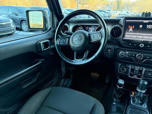 Used 2018 Jeep Wrangler Unlimited Sport S image 12