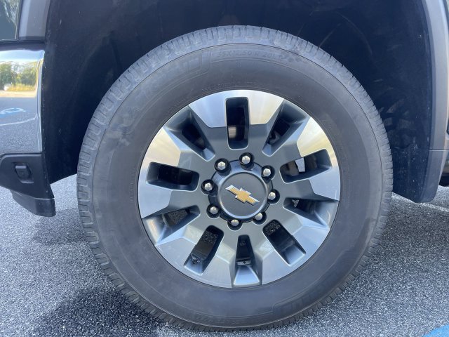 Certified 2025 Chevrolet Silverado 3500 LT w/ All Star Edition AWD/4WD image 10