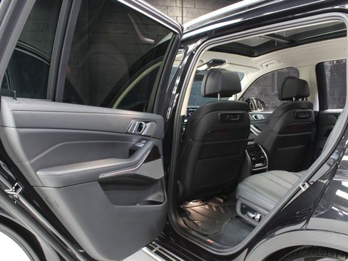 Used 2019 BMW X7 xDrive40i w/ Premium Package image 34