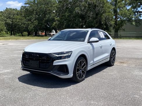 Used 2023 Audi Q8 Prestige w/ Prestige Package AWD/4WD image 4